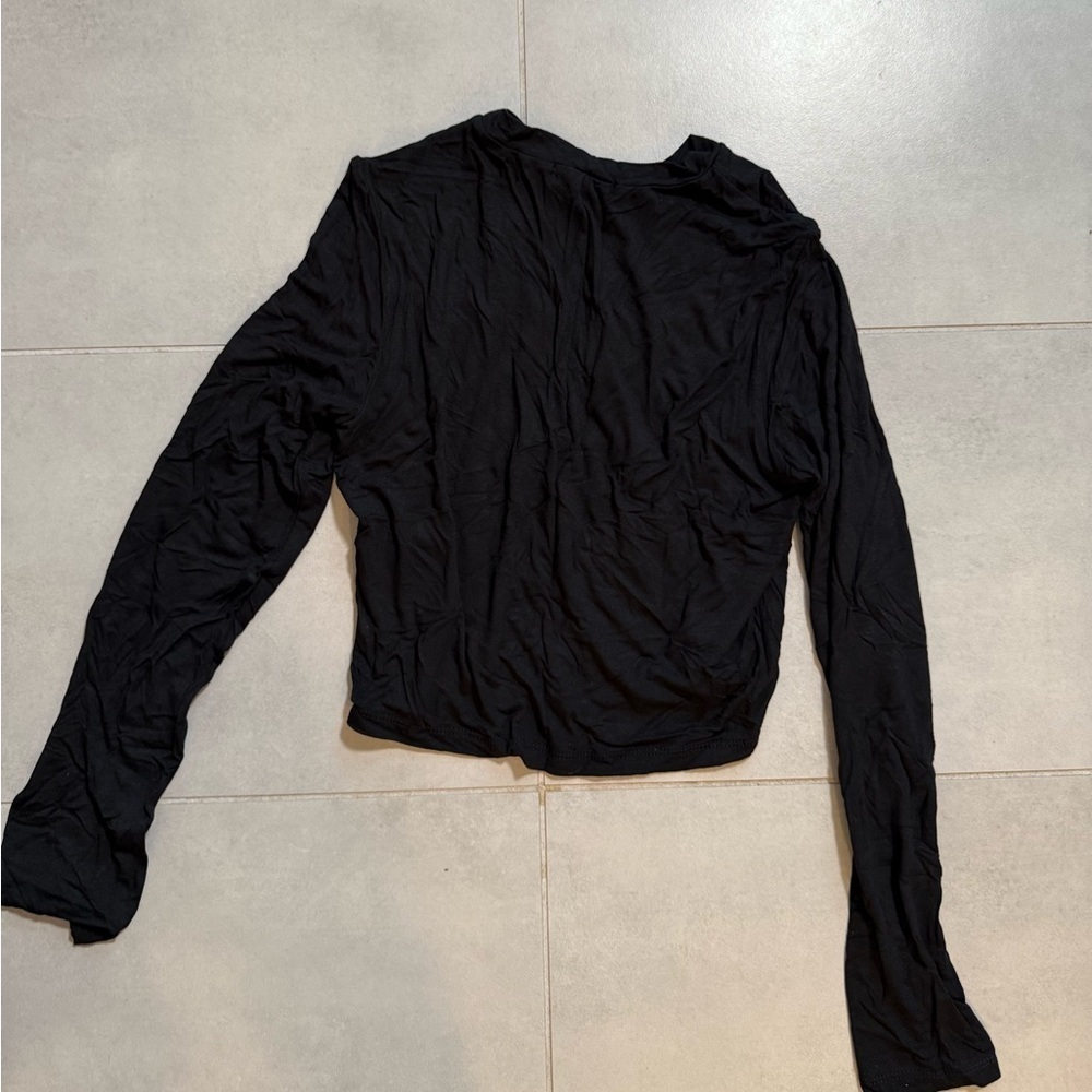 Magnolia Boutique Black Long Sleeve Ruched Crop Blouse